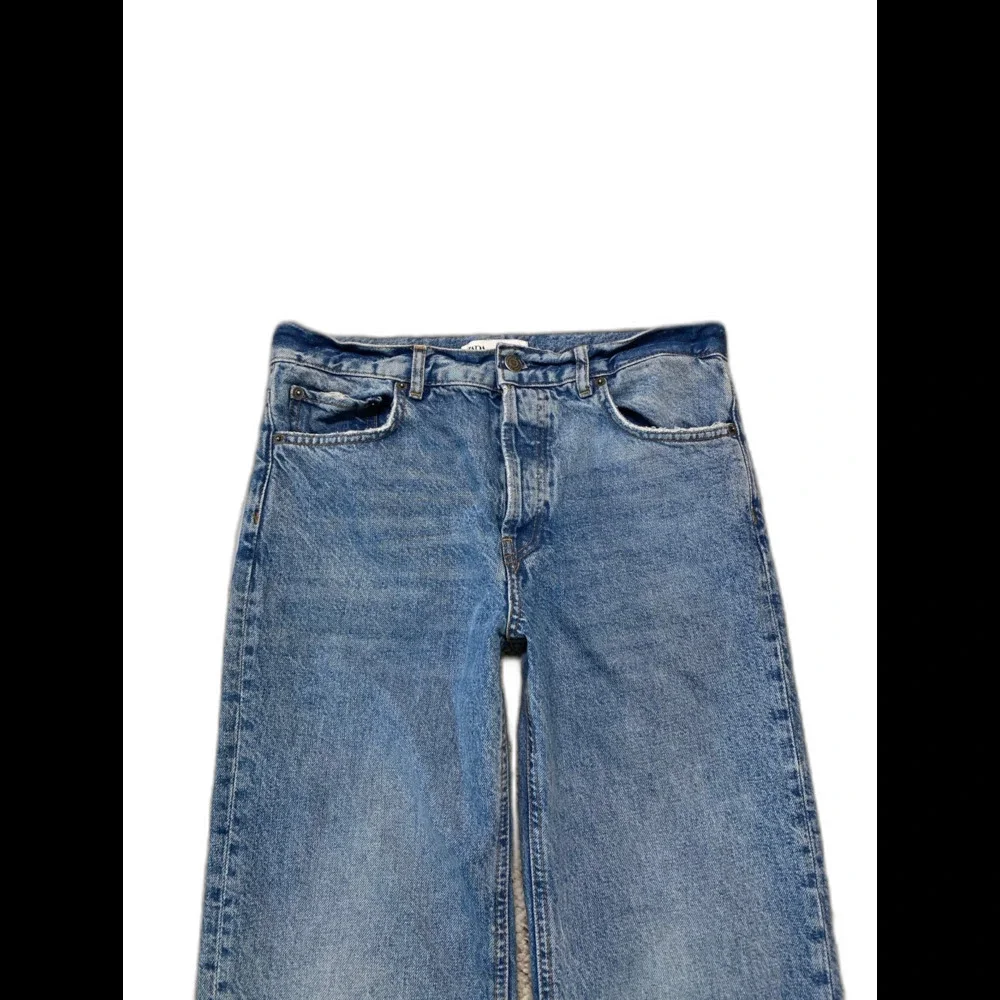 Zara 90s High Rise Relaxed Ankle Straight Leg Rigid Jeans Button Fly Size 4